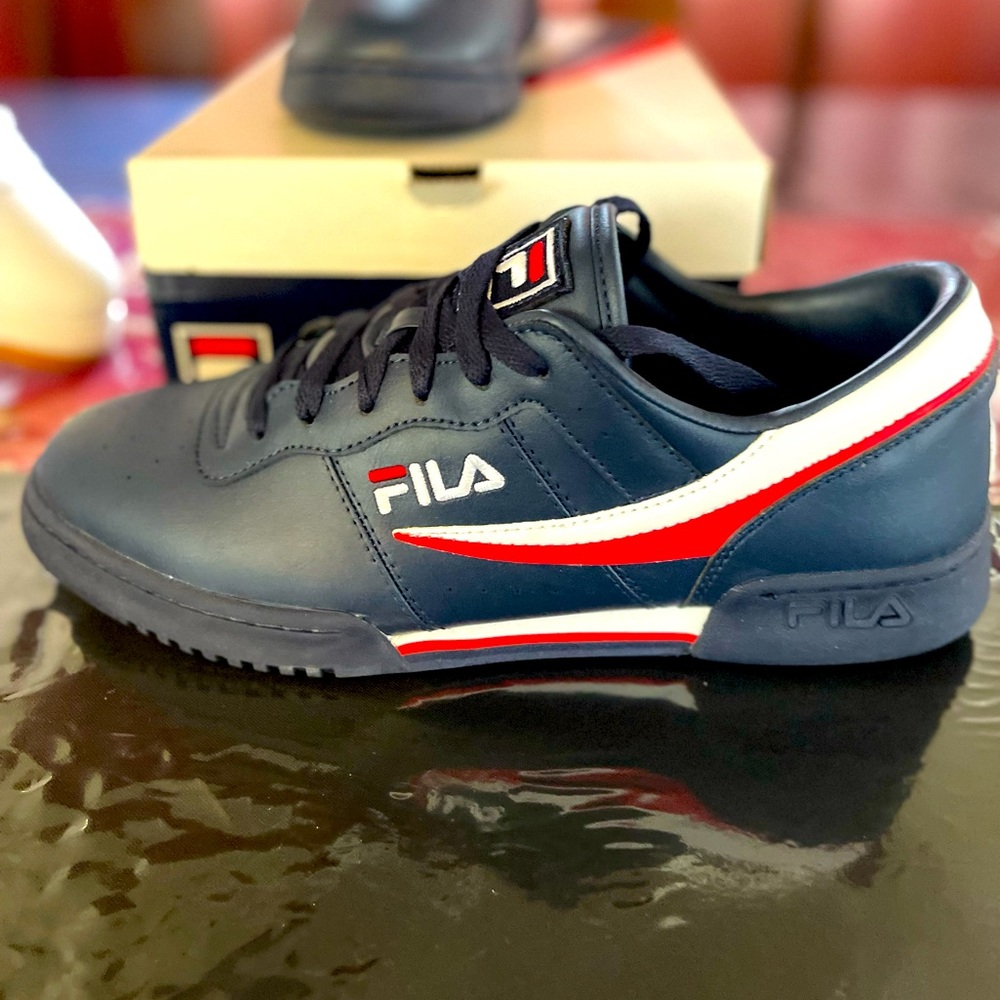 Mens FILA size 12